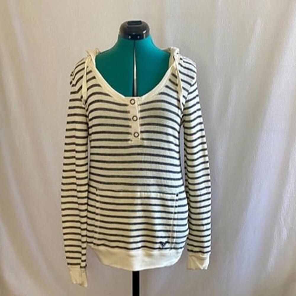Roxy striped hoodie. New without tags. Size xl.
